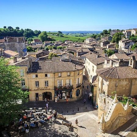 Вилла Gironde Style House Bordering The River Sainte-Terre Экстерьер фото