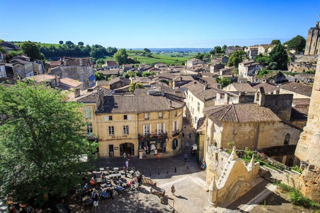 Вилла Gironde Style House Bordering The River Sainte-Terre Экстерьер фото